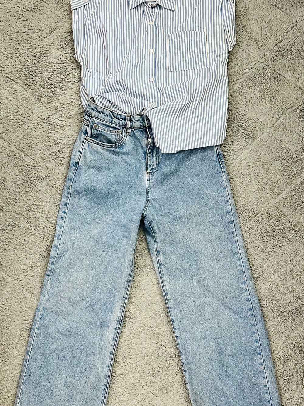 (SET) Cotton:On Light Blue High-Rise Wide Leg Jean Asia Fit/Olive and Oak blouse